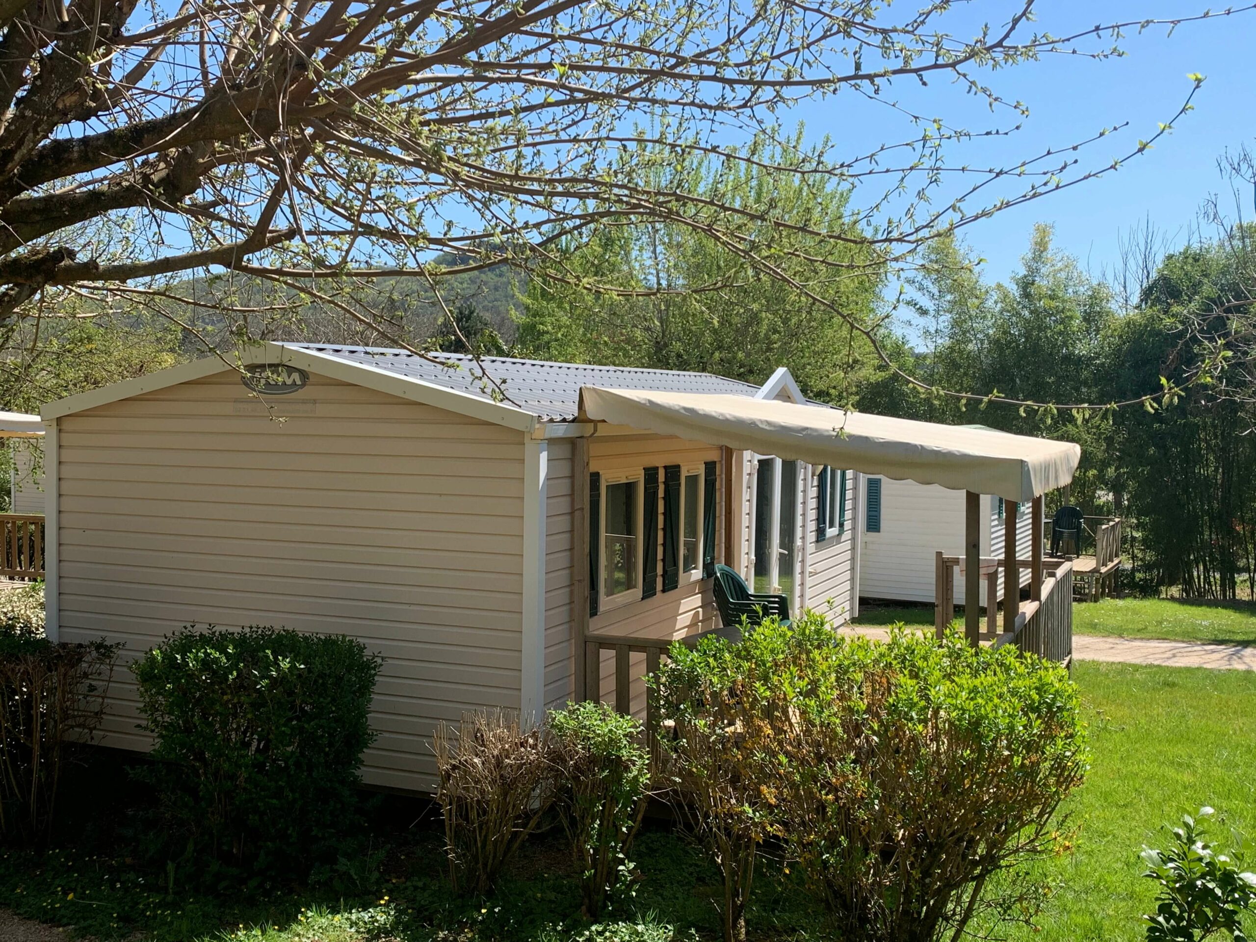 location mobilhome camping dordogne le tiradou