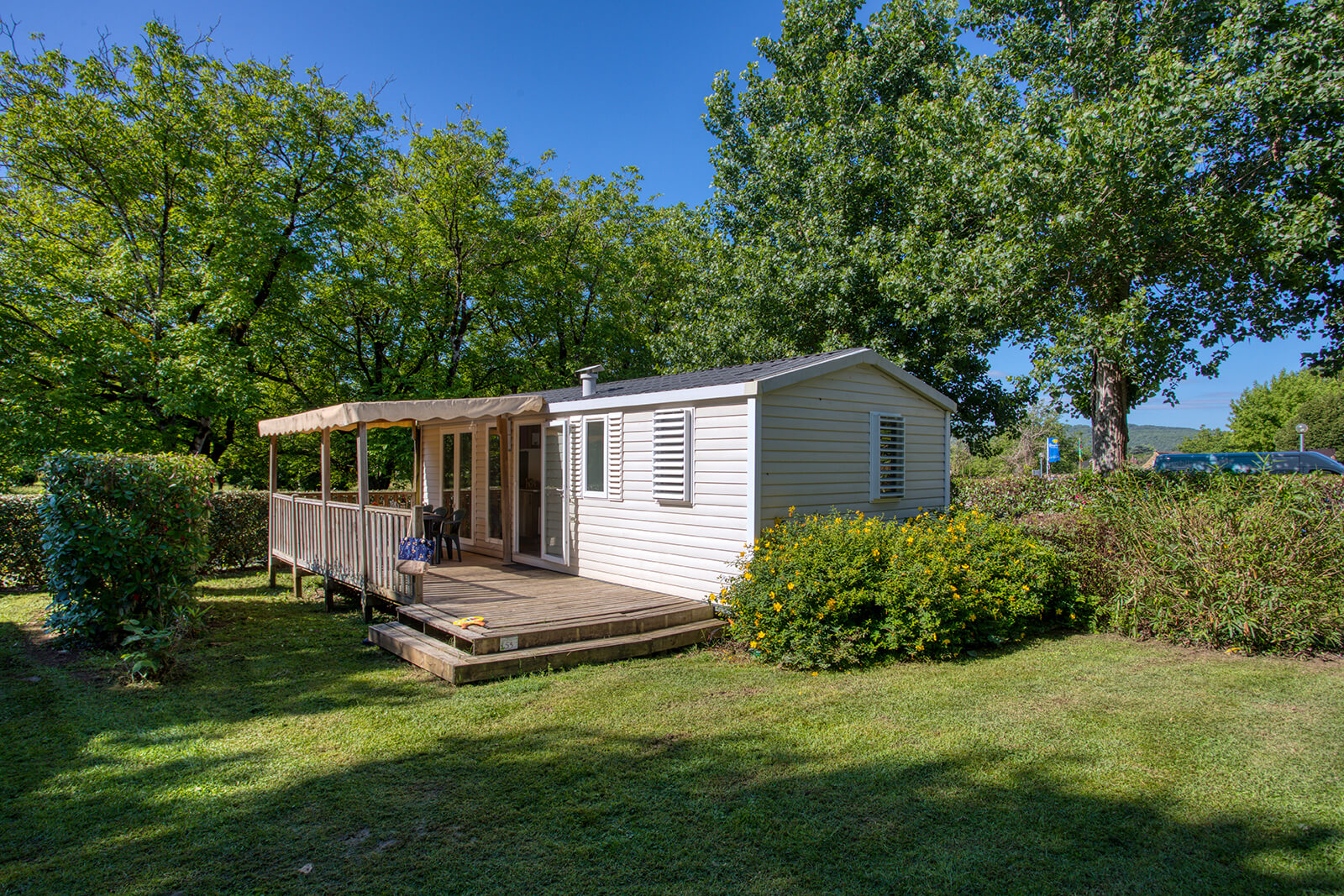 location-mobilhome-camping-dordogne-riviera-3-le-tiradou (38) snack bar le tiradou
